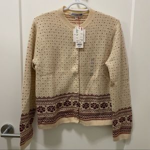 Uniqlo Ines cottage core sweater.